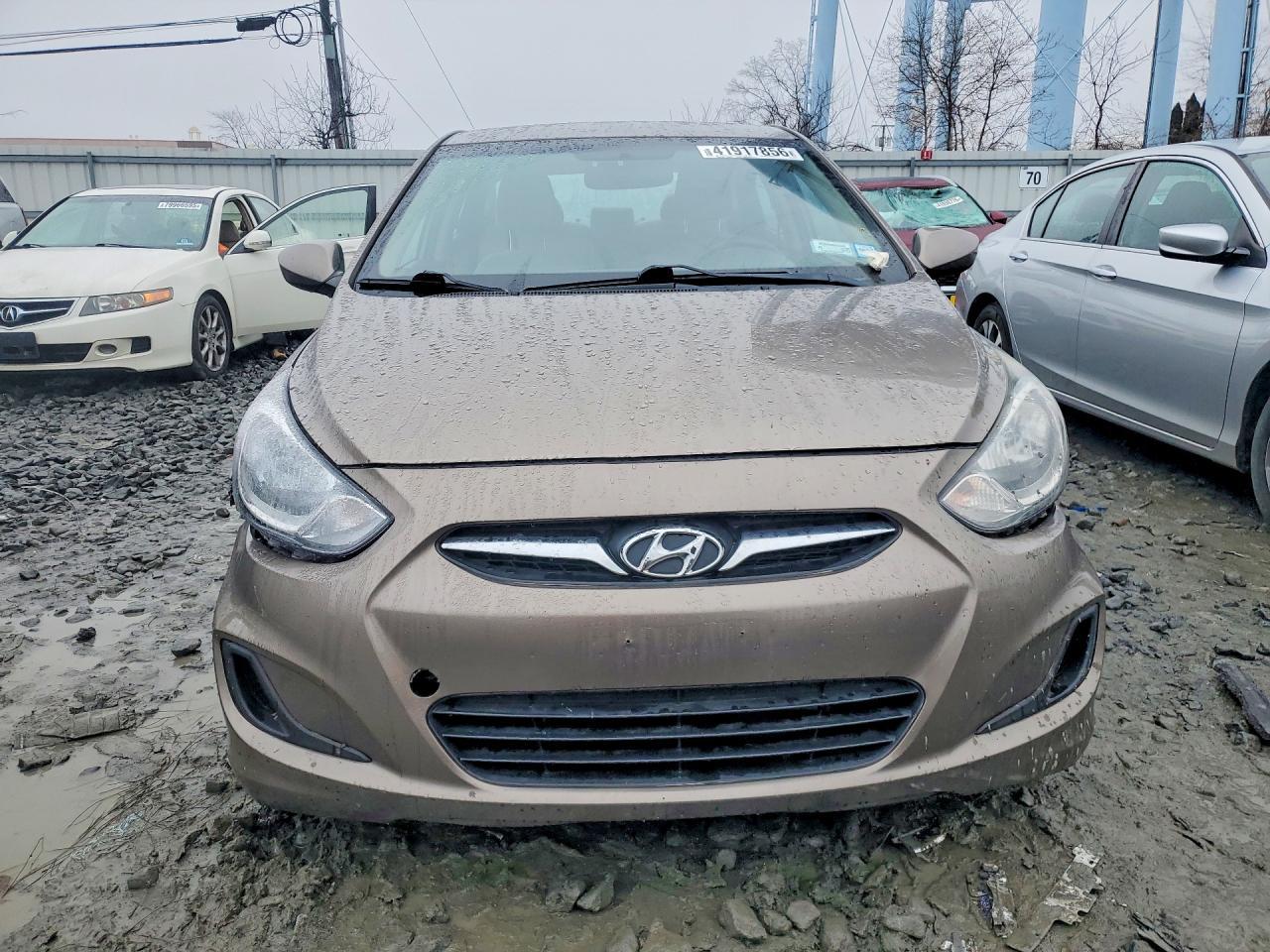 2013 Hyundai Accent Gls - Image 5