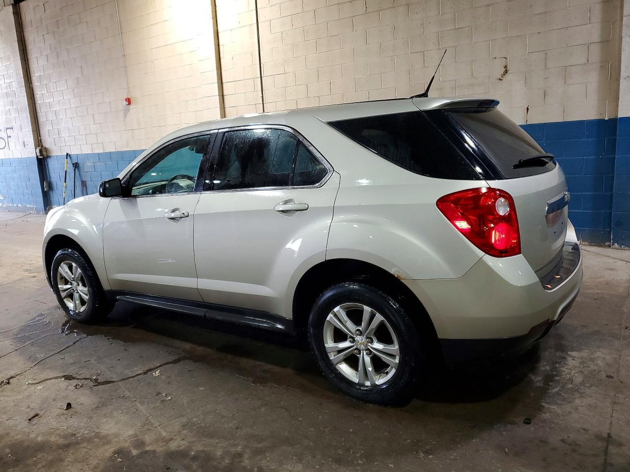2013 Chevrolet Equinox Ls - Image 2