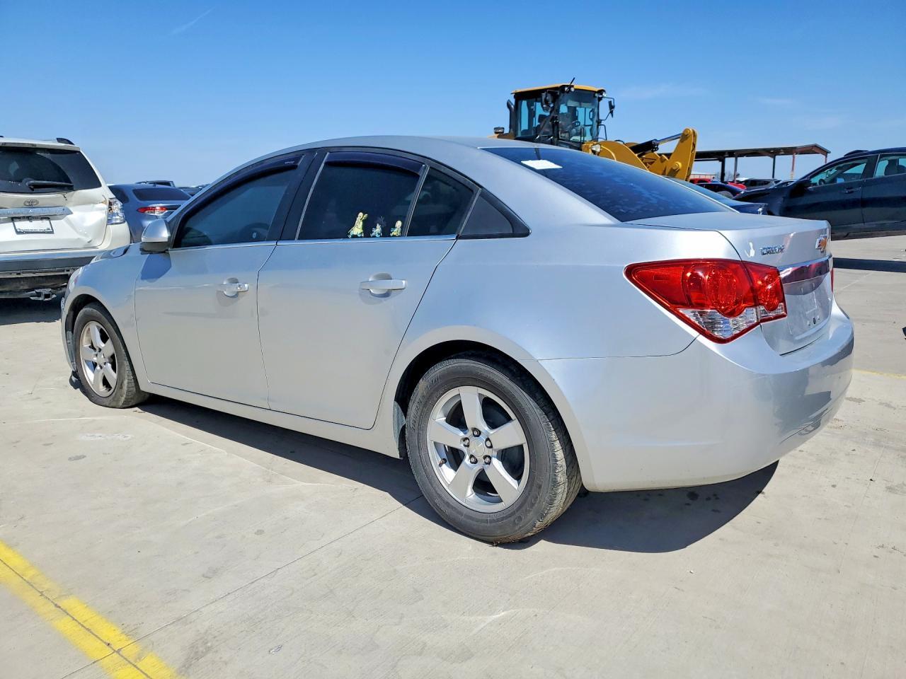 2014 Chevrolet Cruze Lt - Image 2