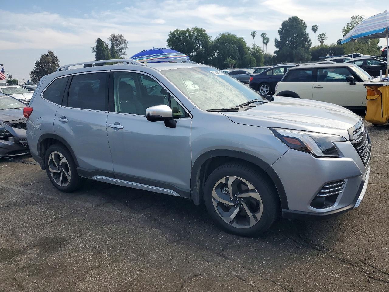 2023 Subaru Forester Touring - Image 4
