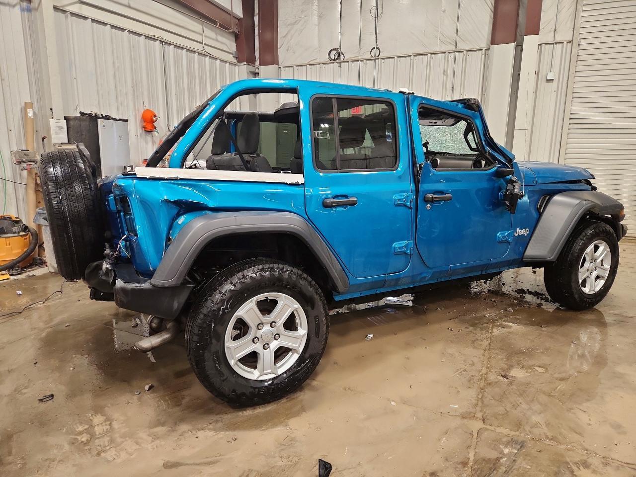2020 Jeep Wrangler Unlimited Sport - Фото 3