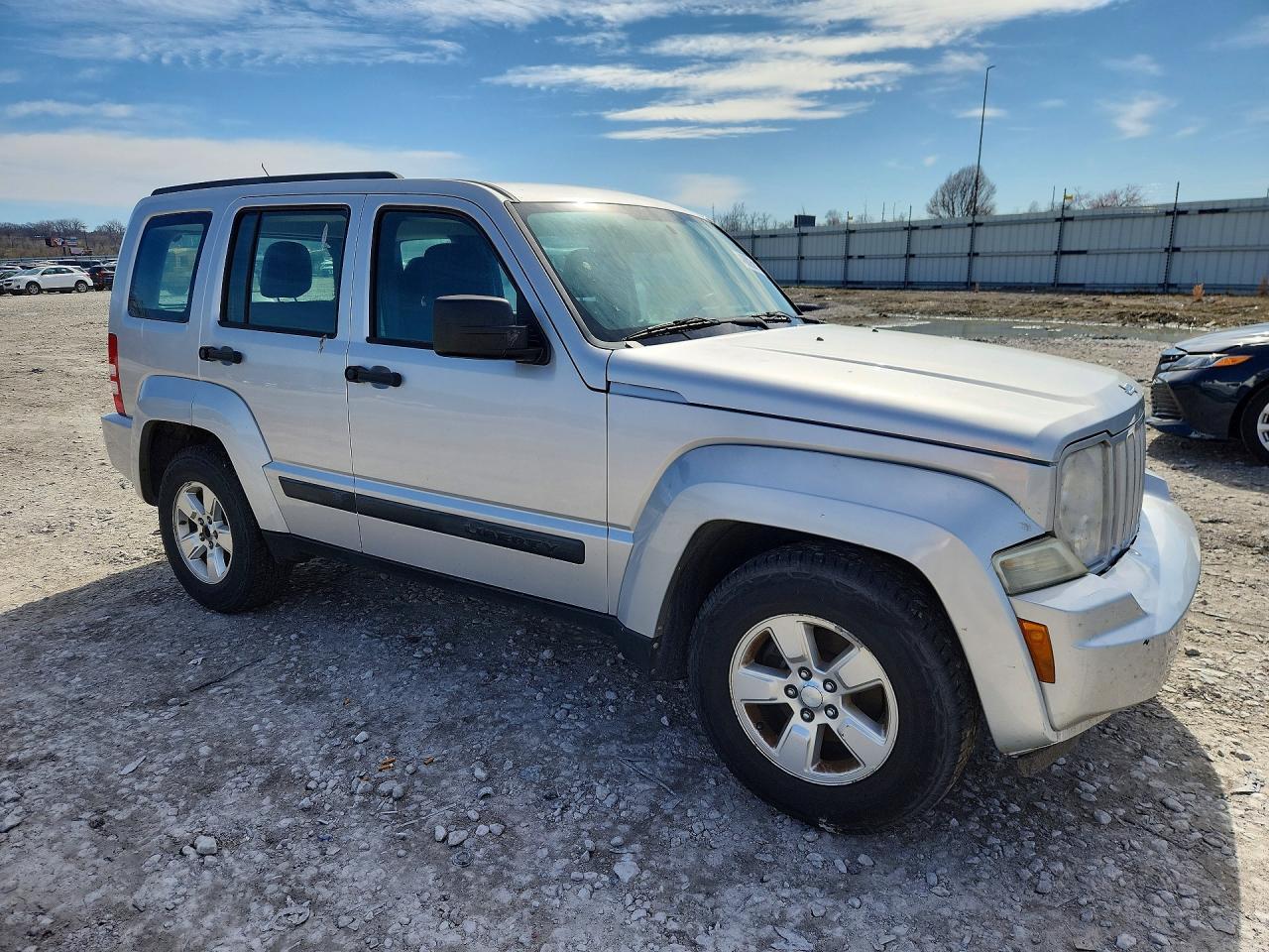 2012 Jeep Liberty - Image 4
