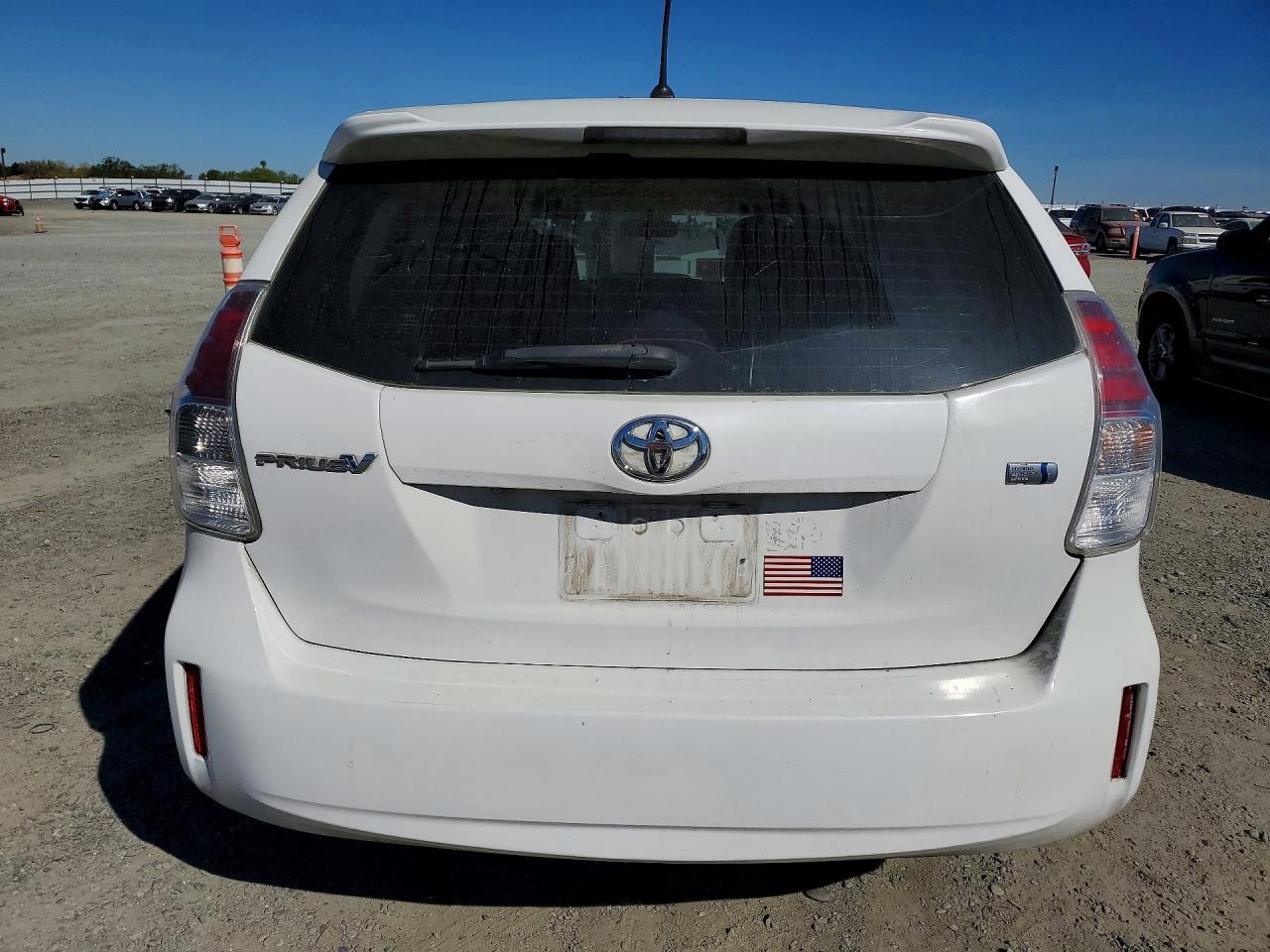 2015 Toyota Prius V Two - Фото 6