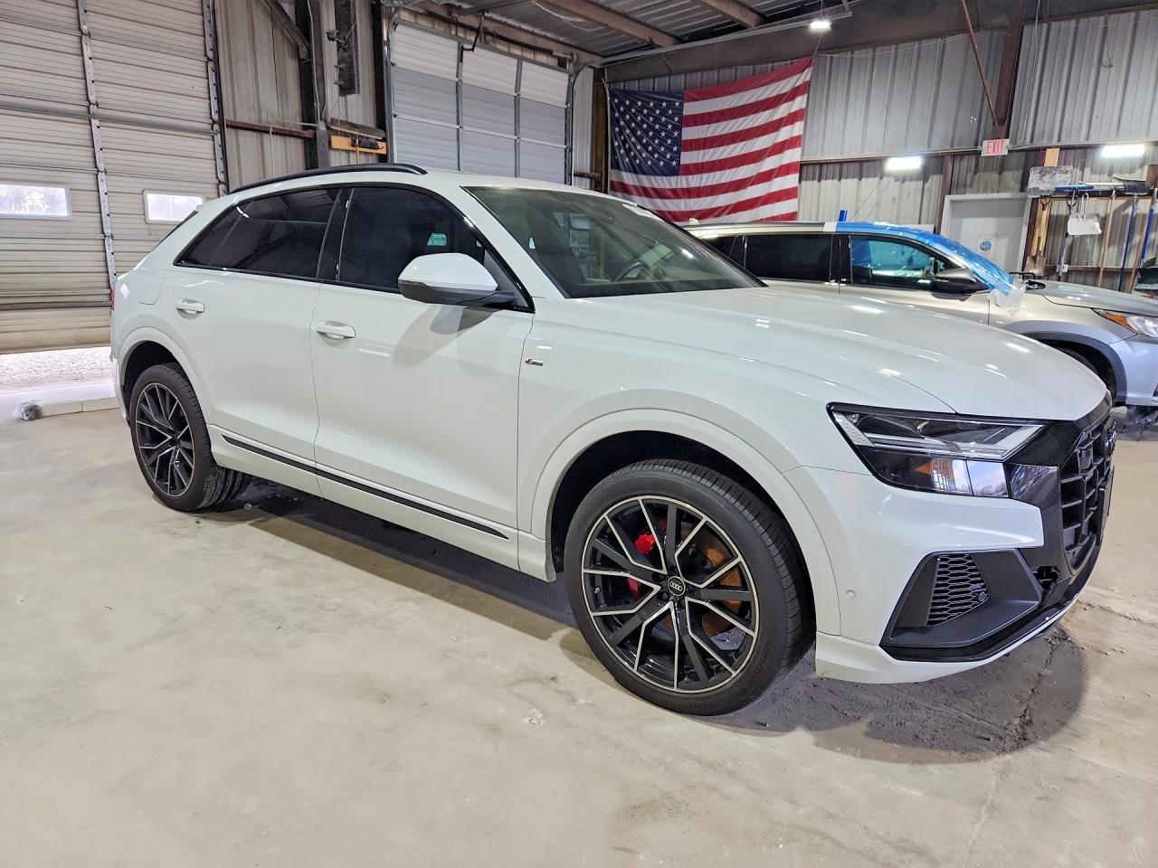 2022 Audi Q8 Premium Plus S-Line - Image 4