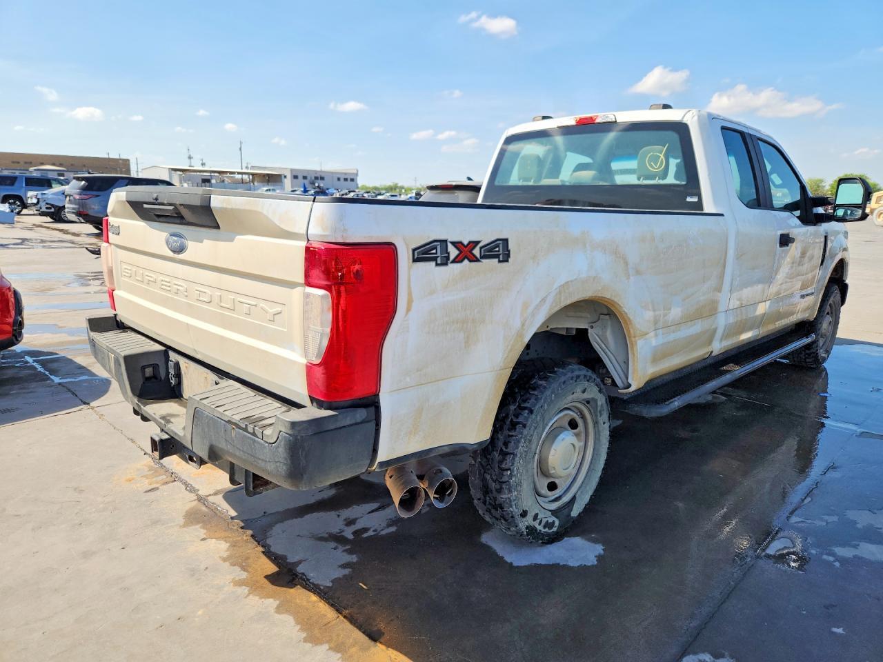2021 Ford F250 Xl 4Wd 6.7L V8 Tdsl Ext Cab - Фото 3