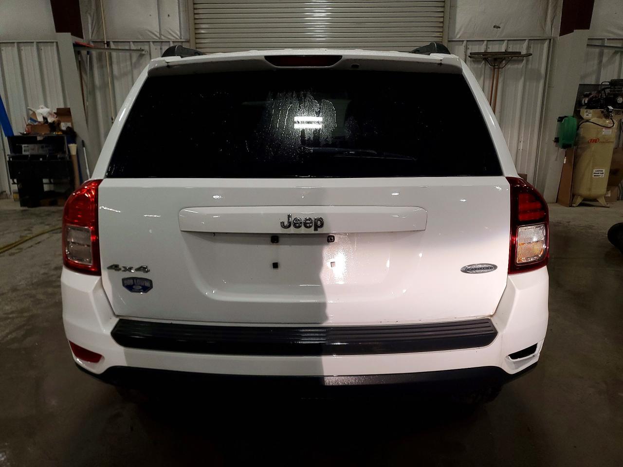 2011 Jeep Compass - Фото 6