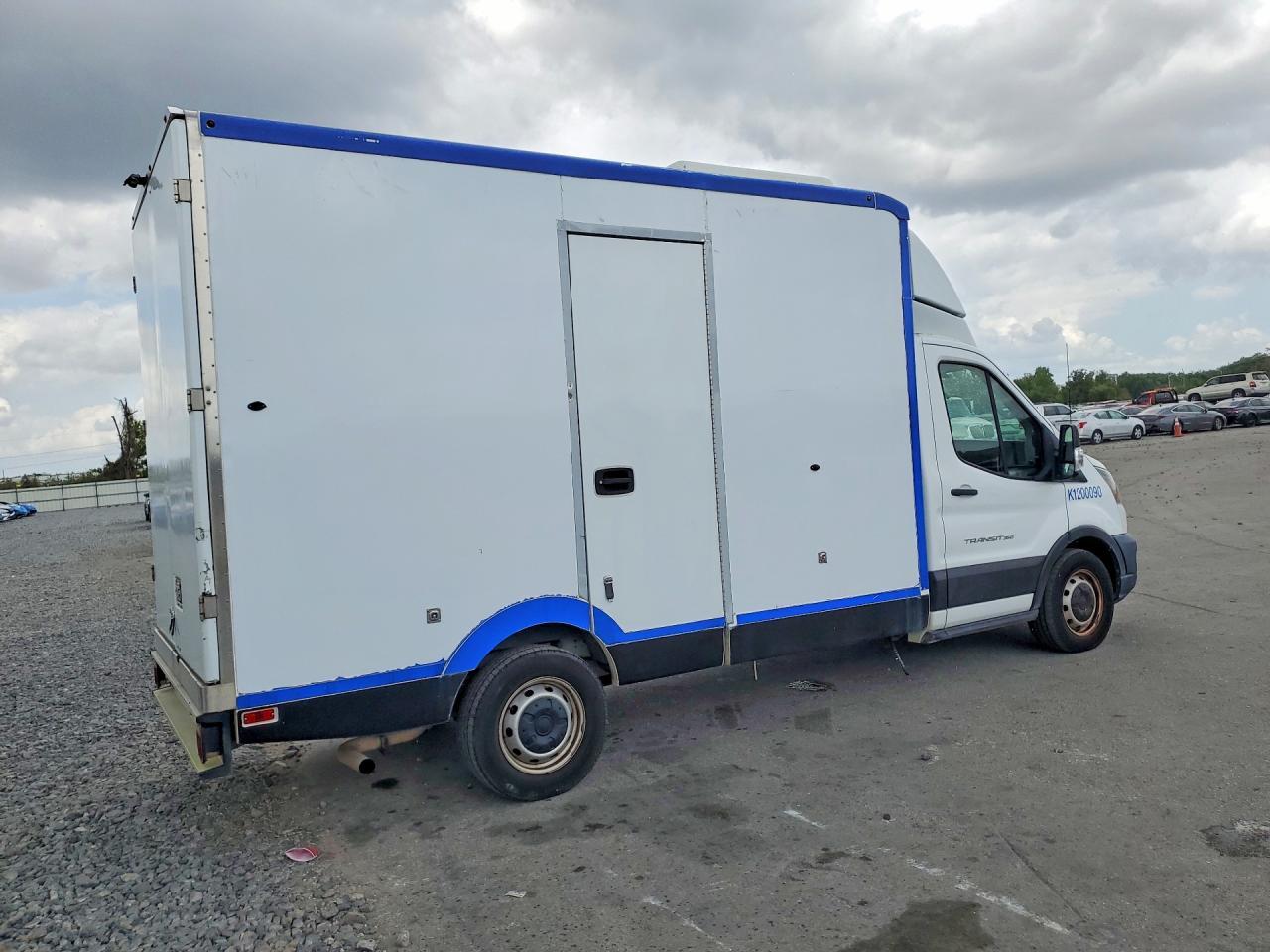2020 Ford Transit Delivery Truck - Image 3