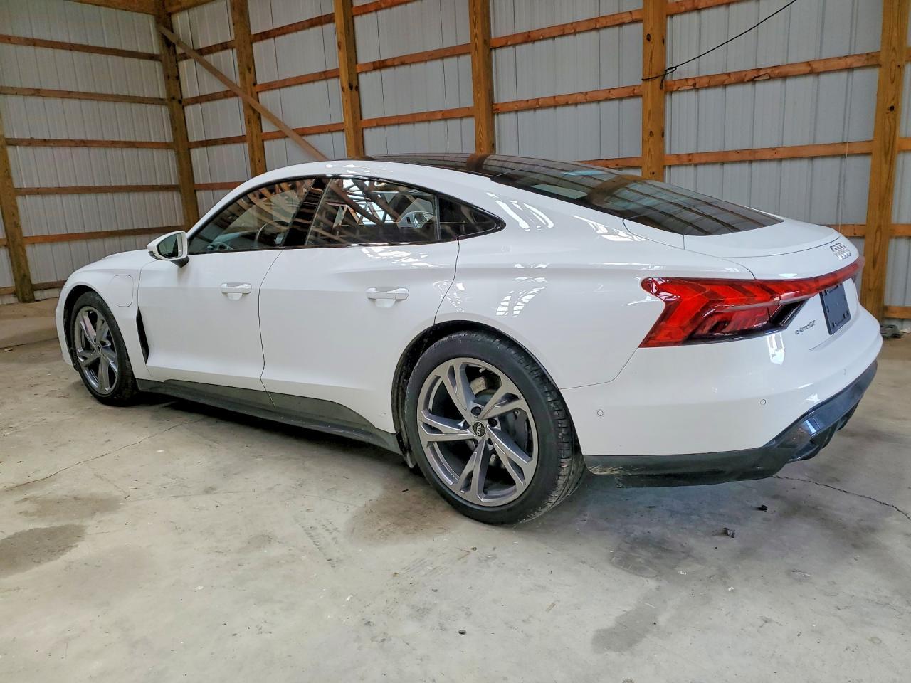 2022 Audi E-Tron Gt Prestige - Фото 2