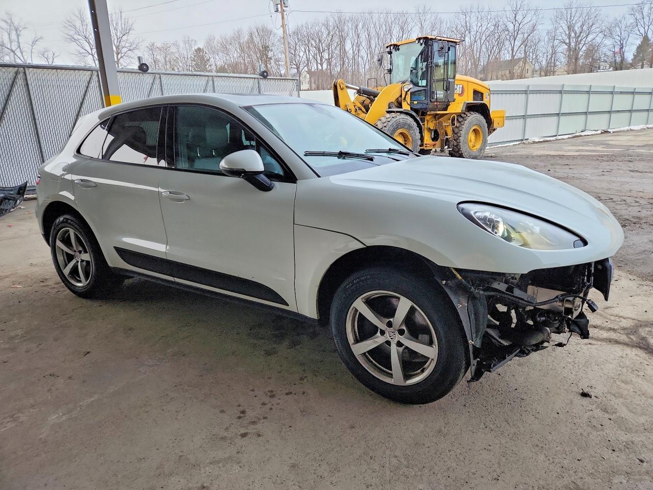 2017 Porsche Macan - Image 4