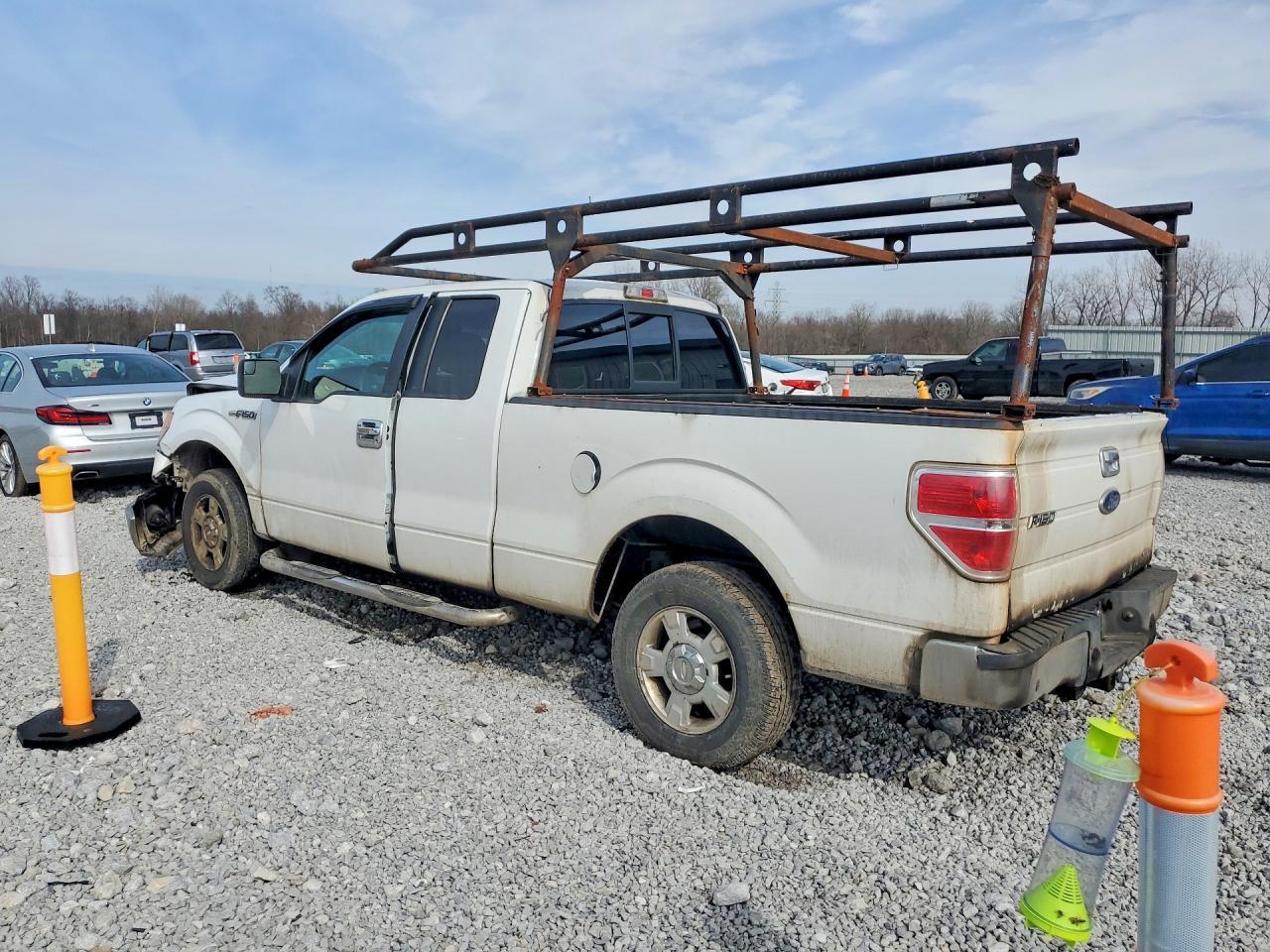 2011 Ford F150 Super Cab - Фото 2