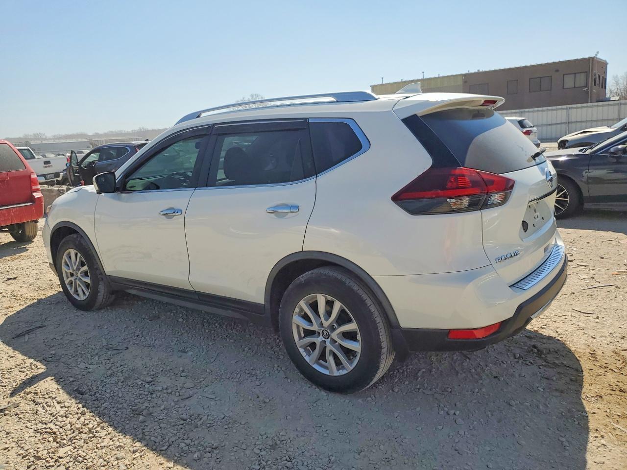 2018 Nissan Rogue - Фото 2