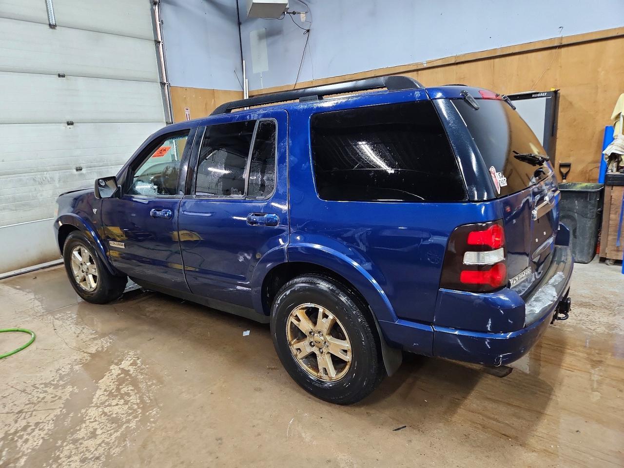 2008 Ford Explorer - Фото 2
