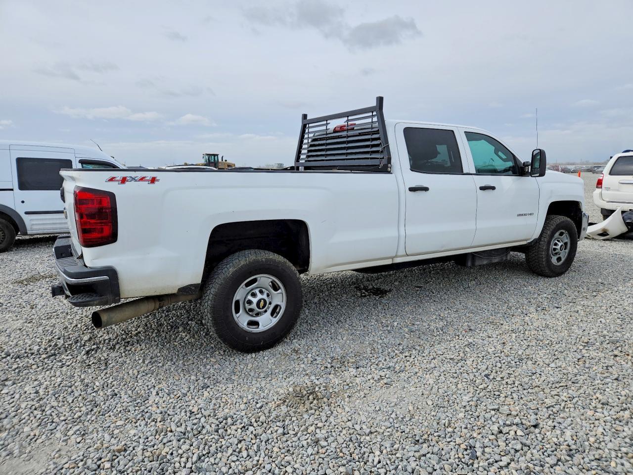 2015 Chevrolet Silverado K2500 Heavy Duty - Image 3