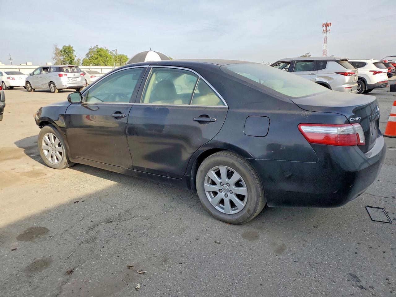 2007 Toyota Camry Hybrid Base - Image 2