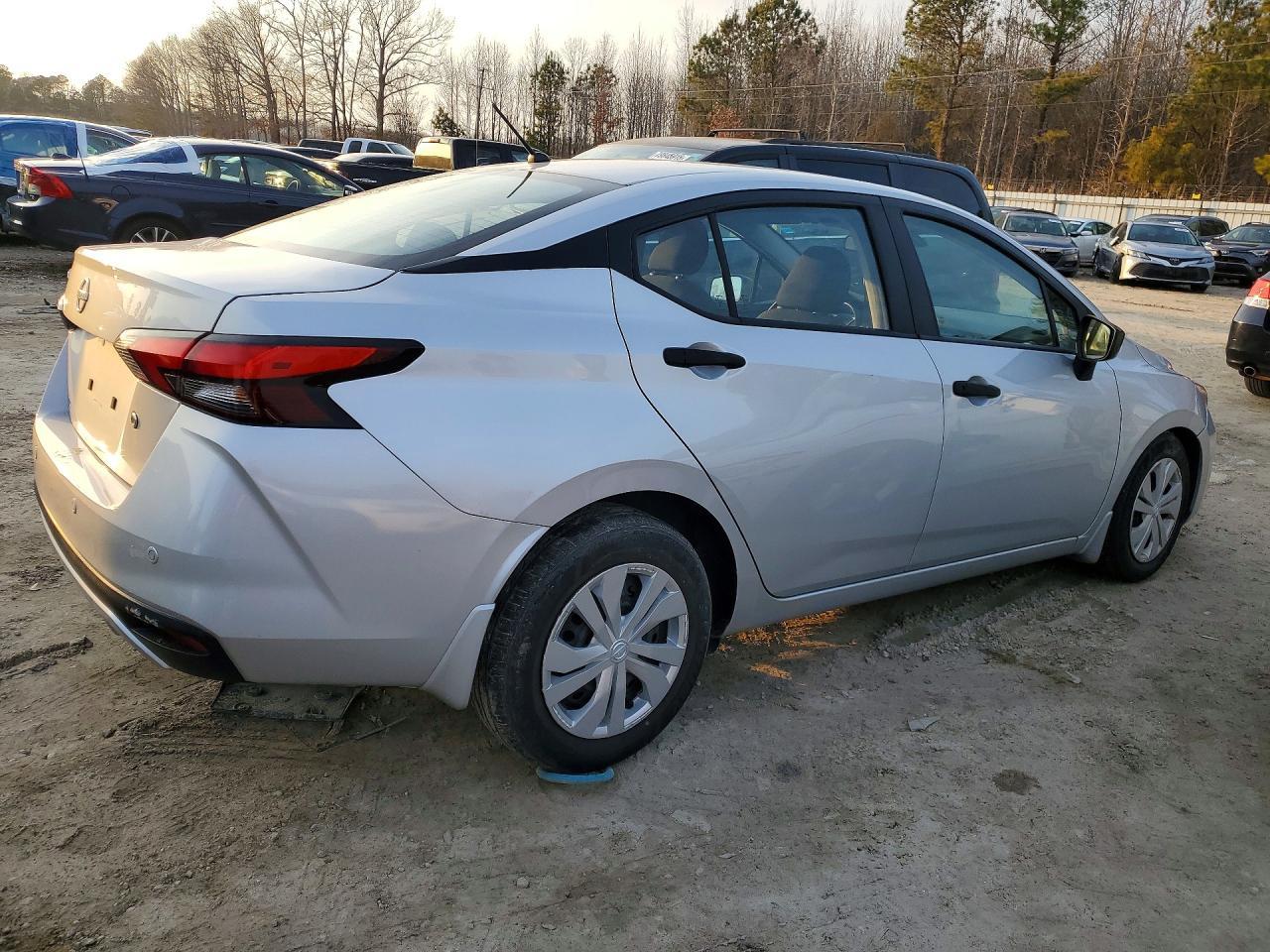 2023 Nissan Versa S - Фото 3