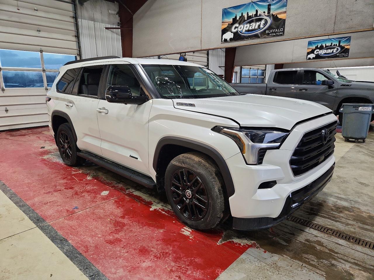 2024 Toyota Sequoia Sr5 - Фото 4