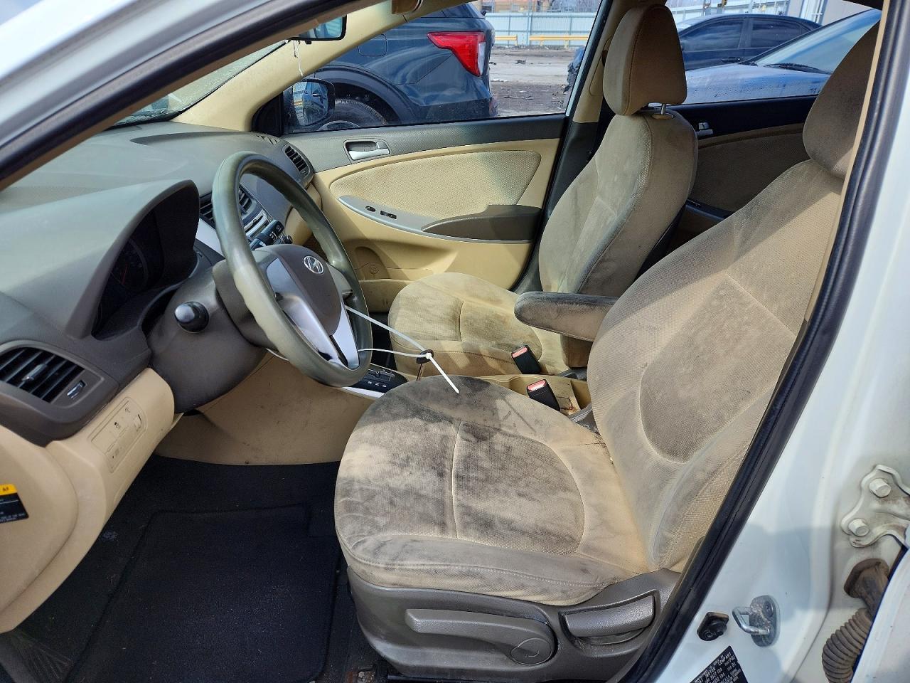 2013 Hyundai Accent Gls - Image 7