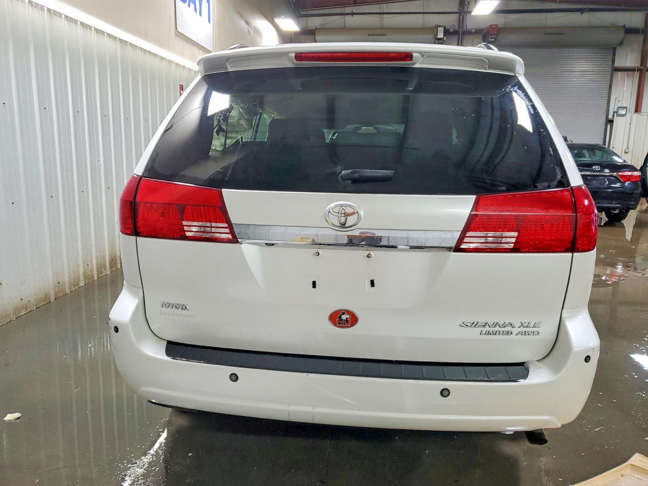 2004 Toyota Sienna Xle Limited 7 Passenger - Image 6