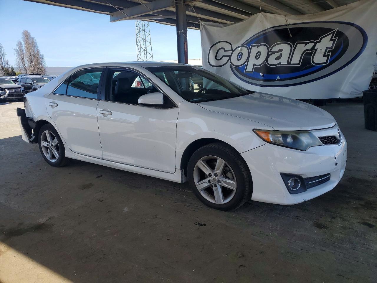 2013 Toyota Camry - Фото 4