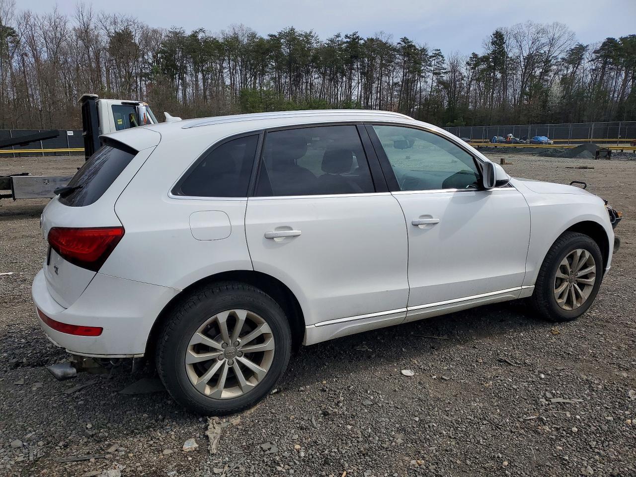 2013 Audi Q5 Premium - Image 3