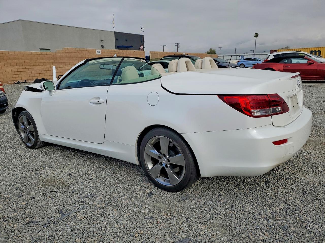 2011 Lexus Is 250C Base - Фото 2
