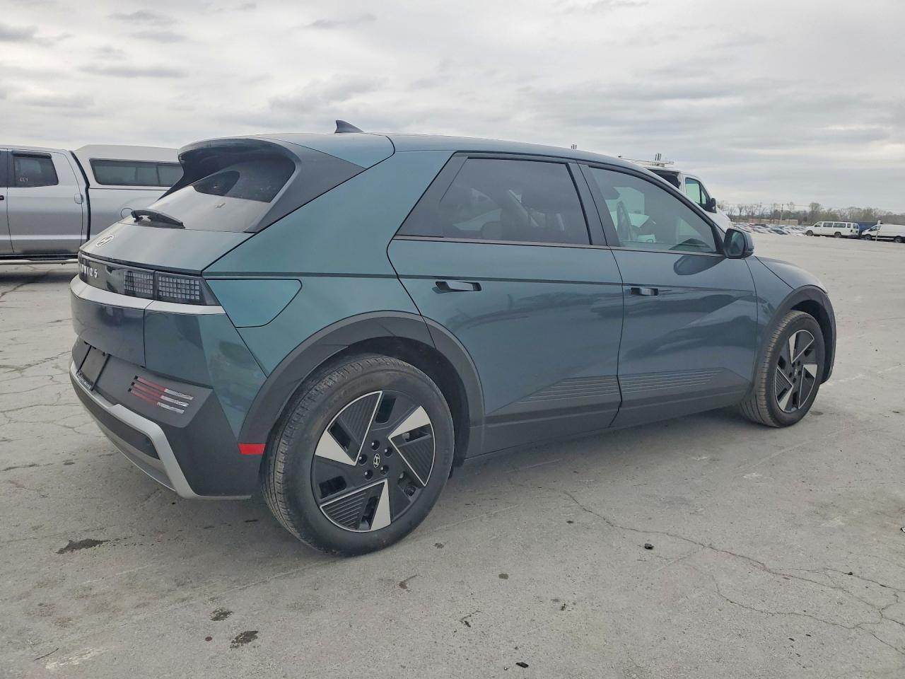 2025 Hyundai Ioniq 5 Se - Фото 3