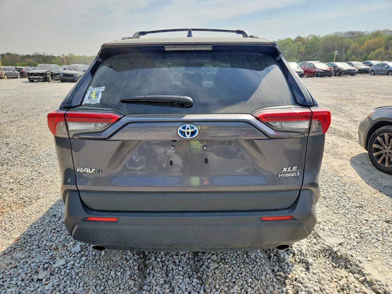 2023 Toyota Rav4 Hybrid Xle - Image 6