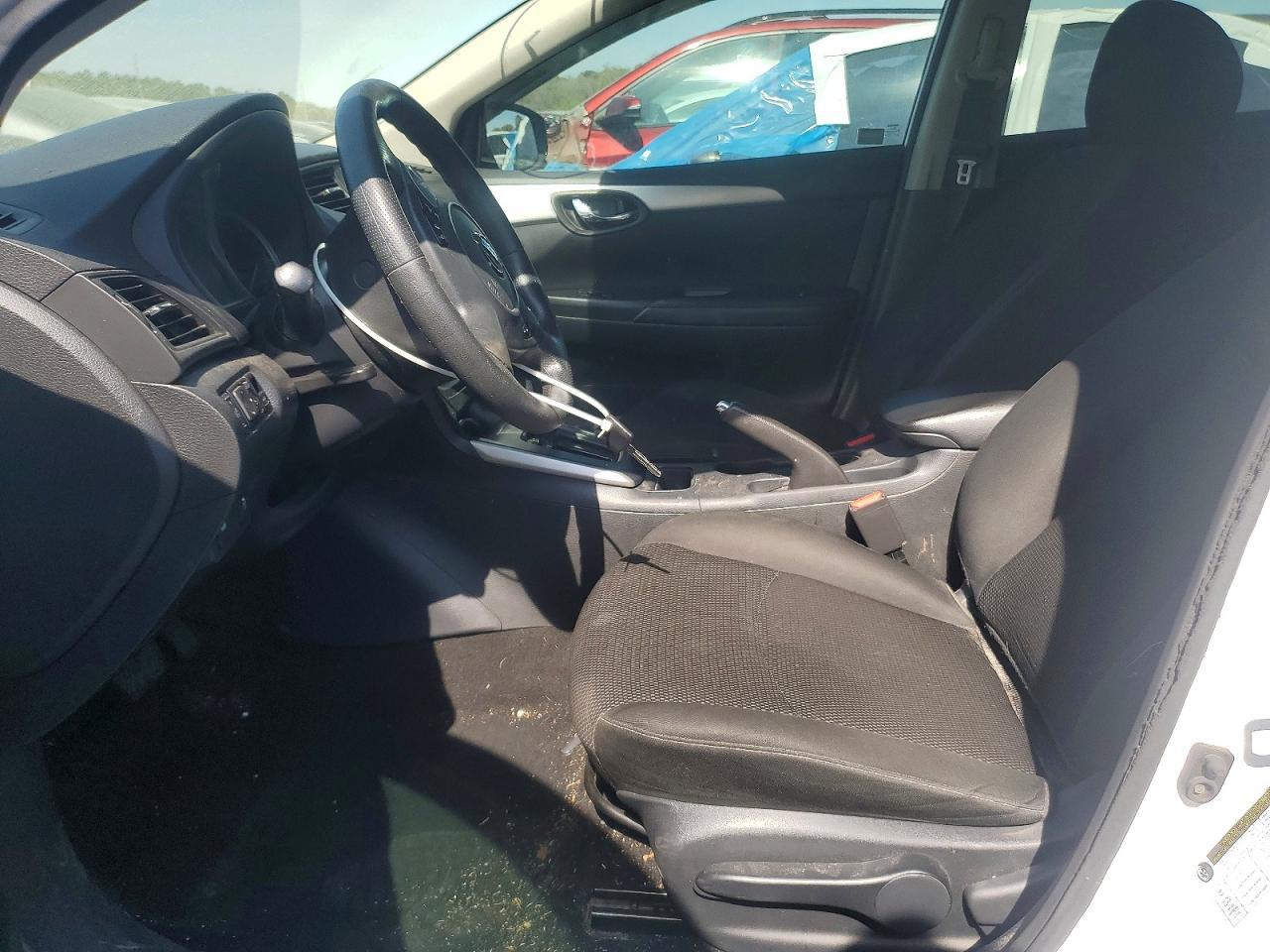 2019 Nissan Sentra S - Image 7