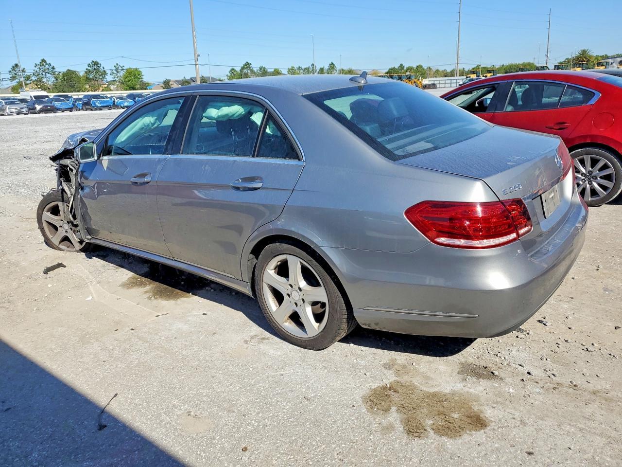 2014 Mercedes-Benz E 250 Bluetec - Фото 2