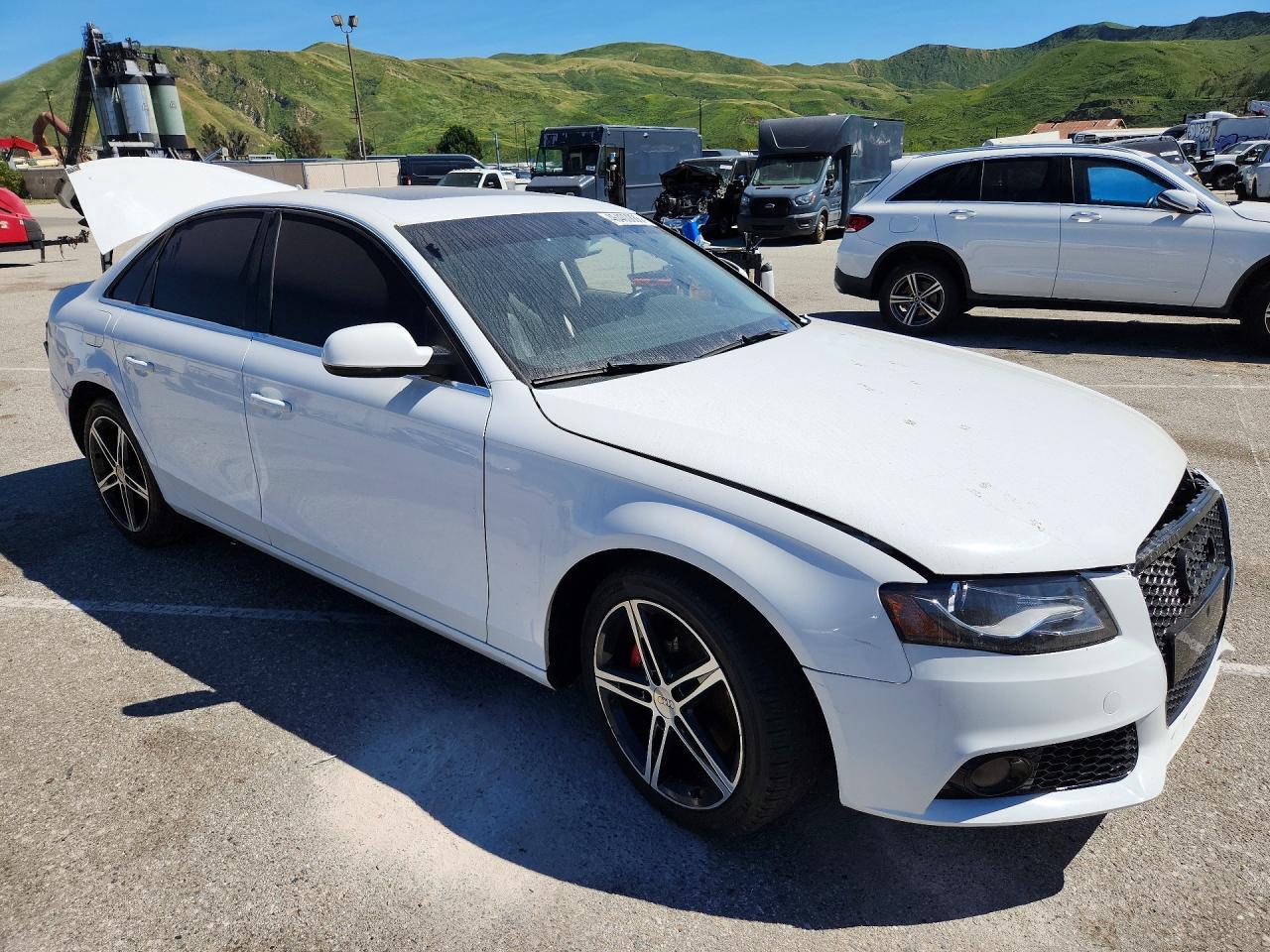 2010 Audi A4 Premium Plus - Фото 4