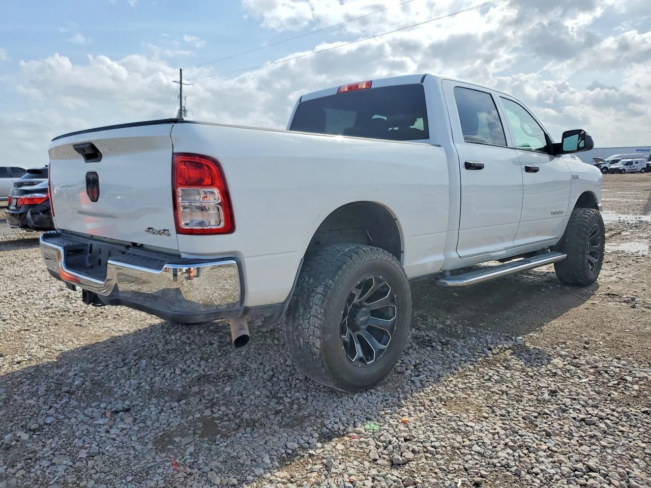 2022 Ram 2500 Tradesman - Image 3