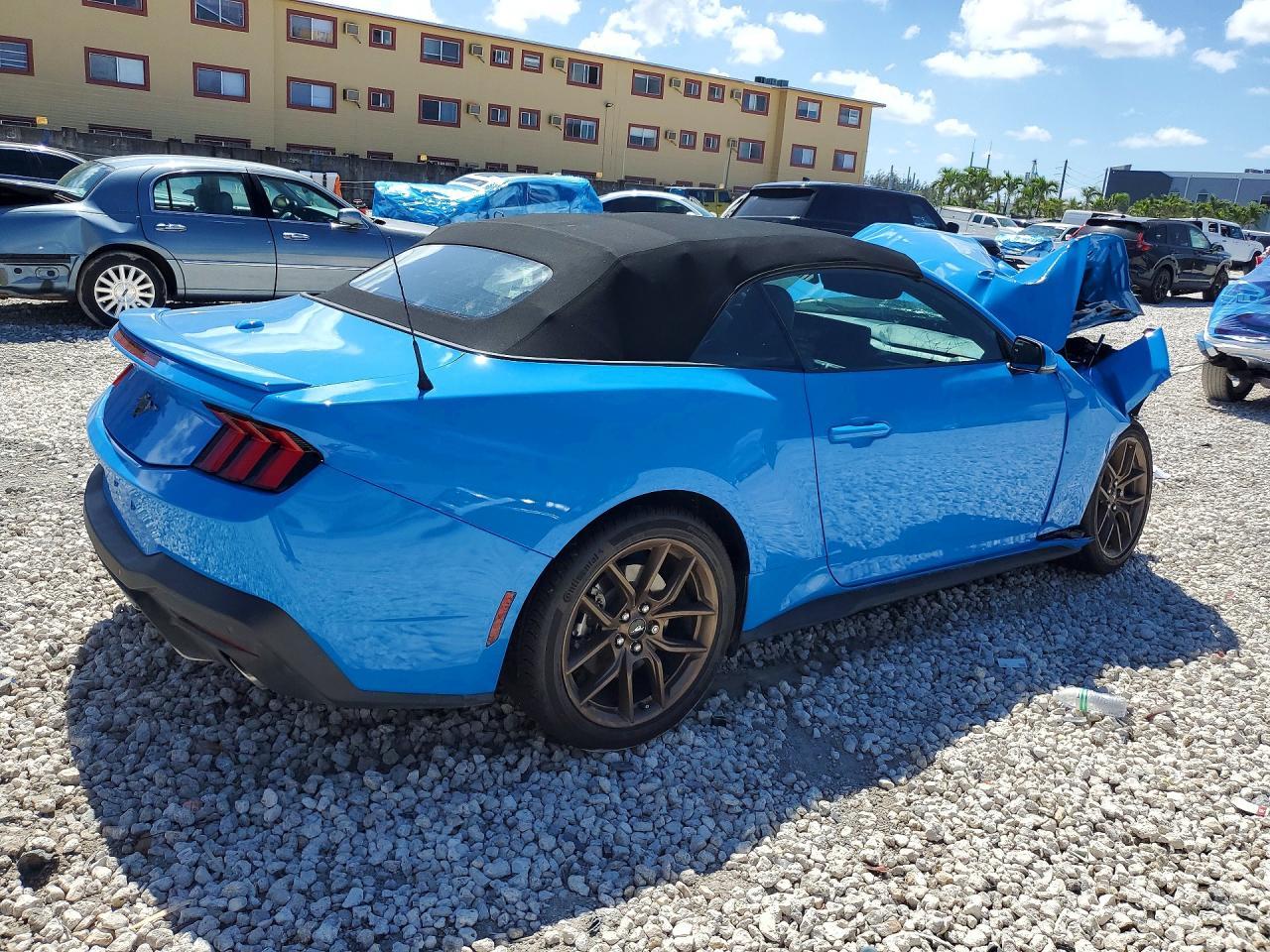 2025 Ford Mustang - Фото 3