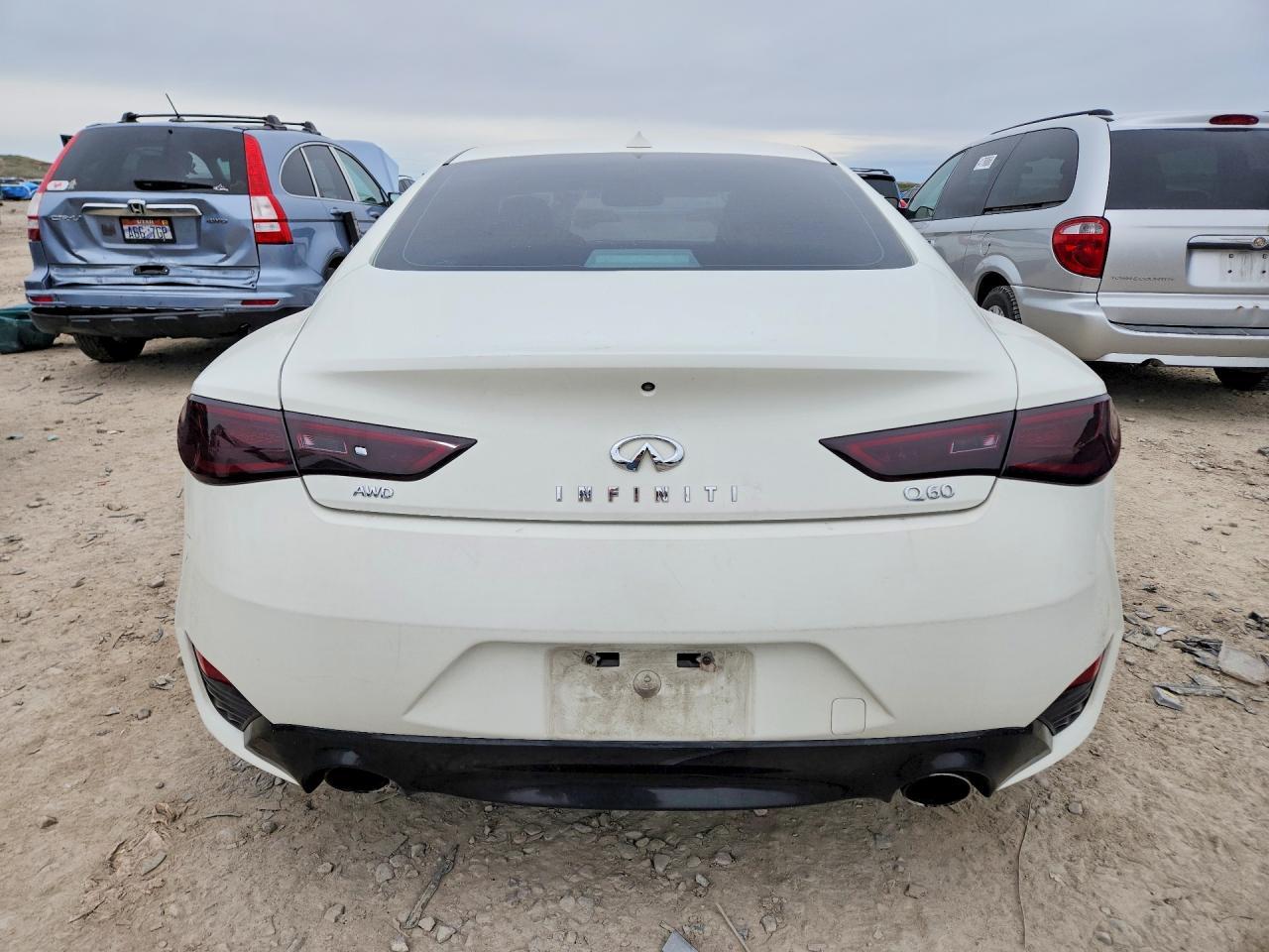 2018 Infiniti Q60 3.0T Luxe - Фото 6