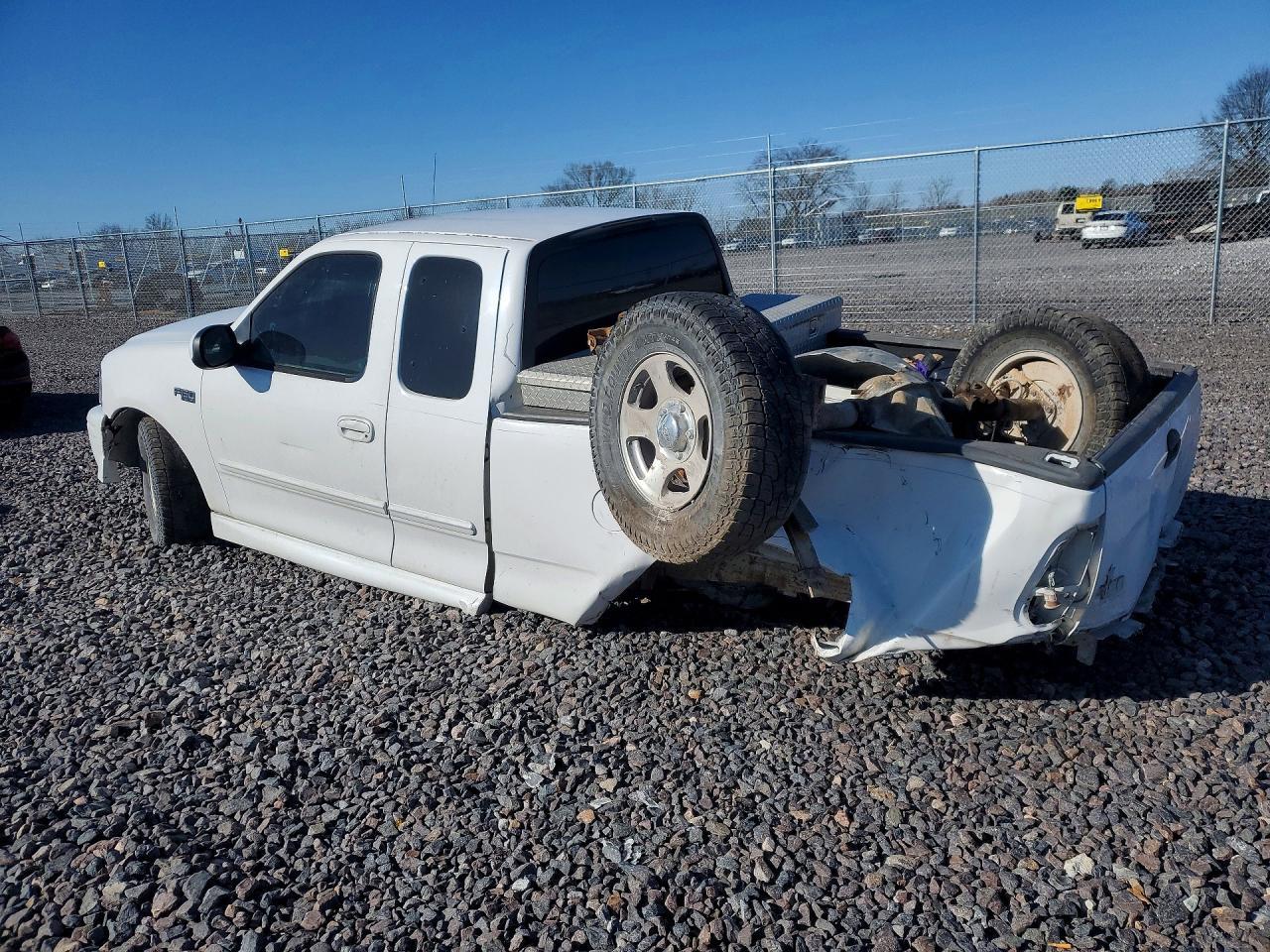 2003 Ford F150 - Фото 2
