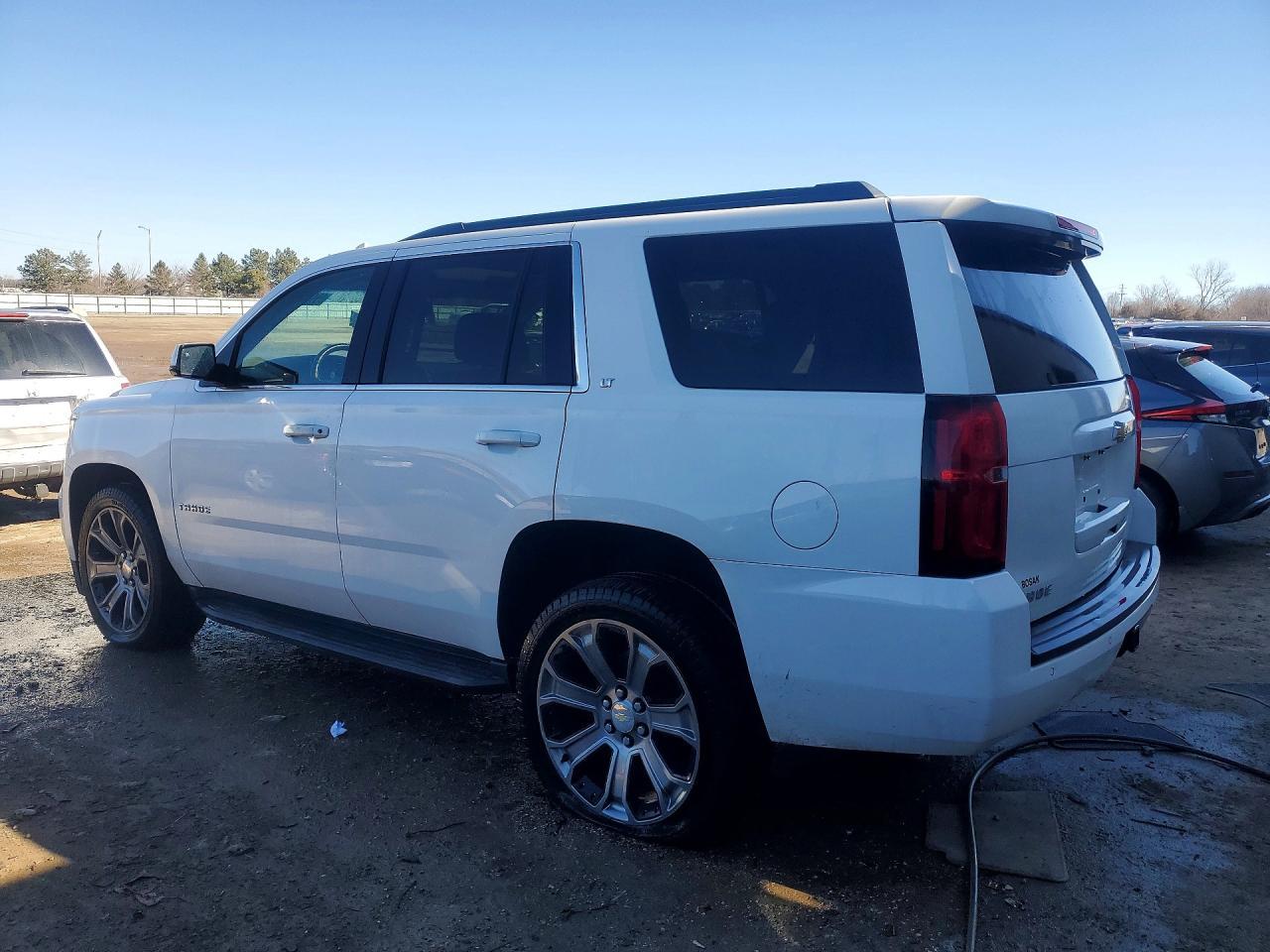 2017 Chevrolet Tahoe K1500 Lt - Фото 2
