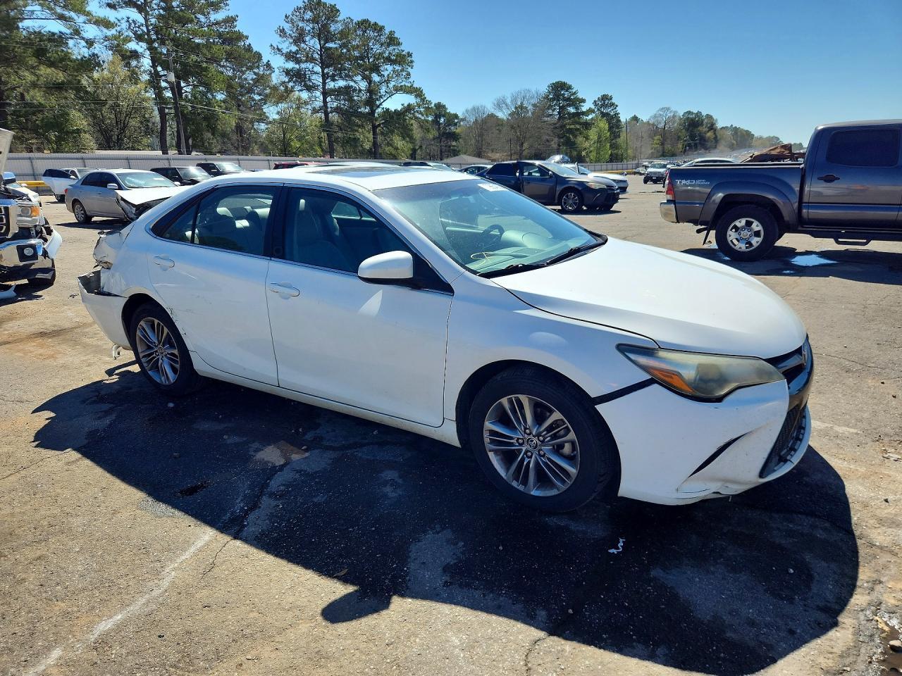 2016 Toyota Camry Se - Фото 4