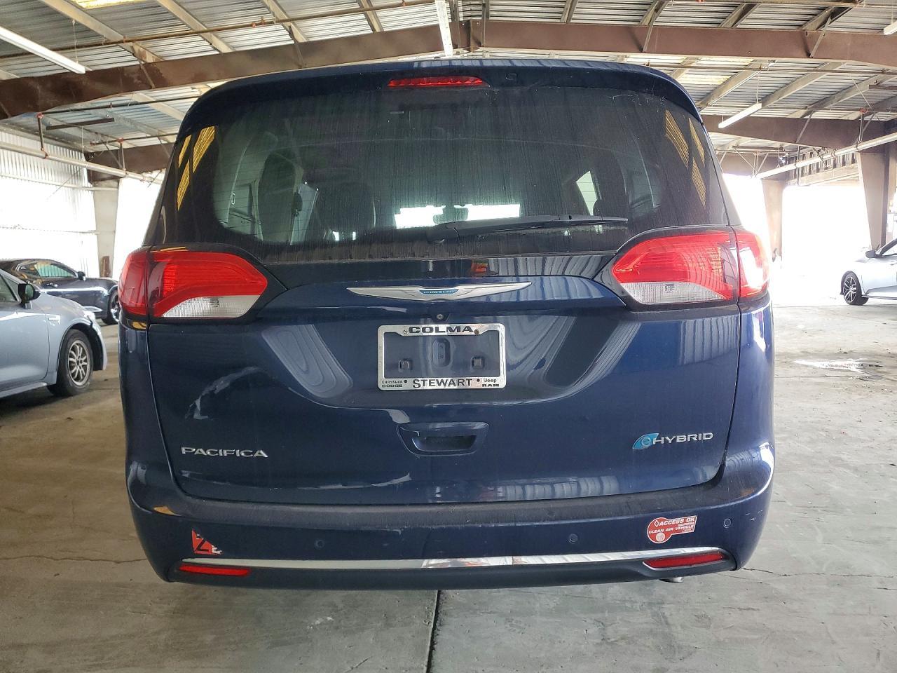 2018 Chrysler Pacifica Hybrid Limited - Фото 6
