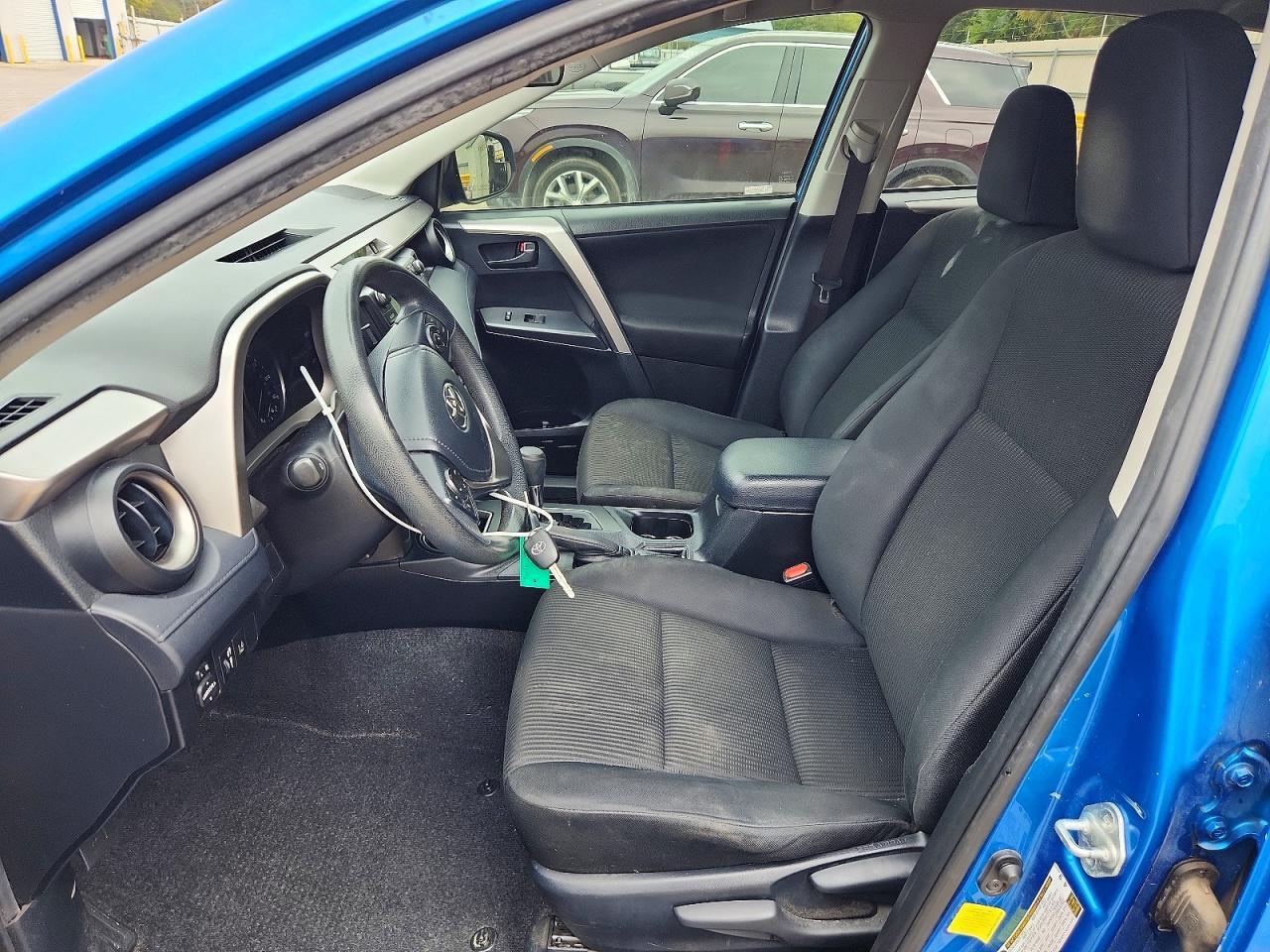 2018 Toyota Rav4 Le - Image 7