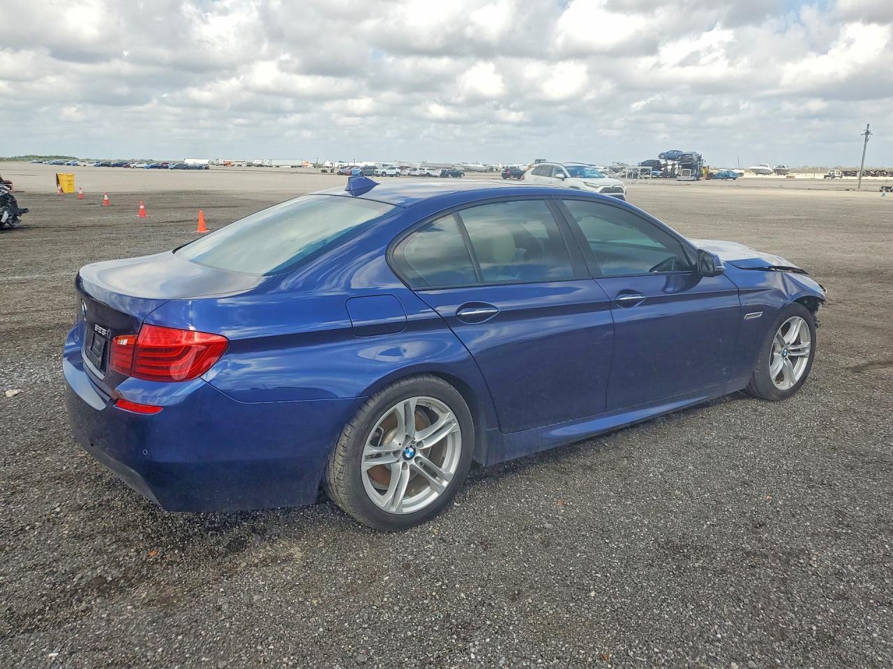 2016 BMW 528 I - Фото 3