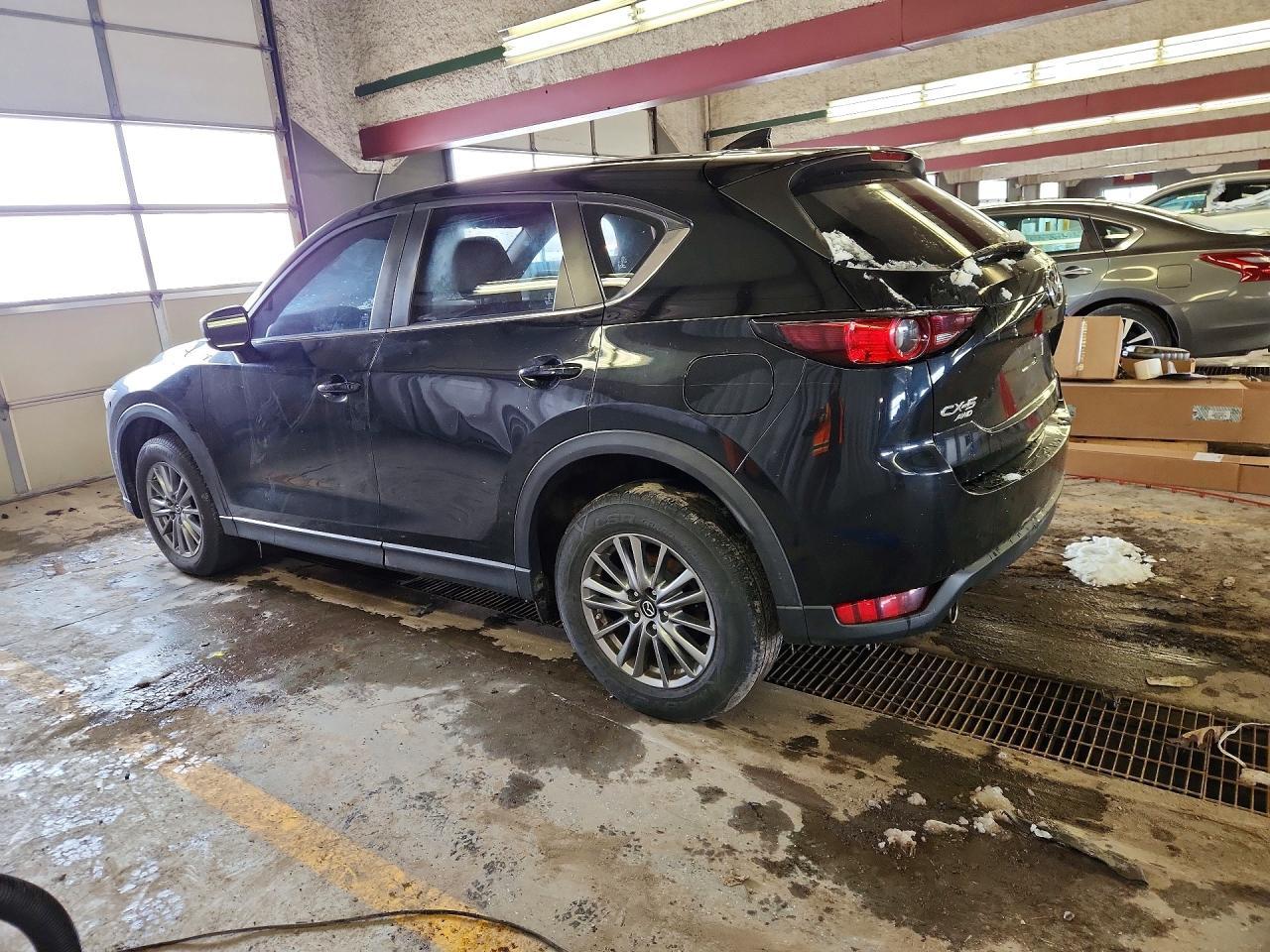 2017 Mazda Cx-5 Sport - Image 2
