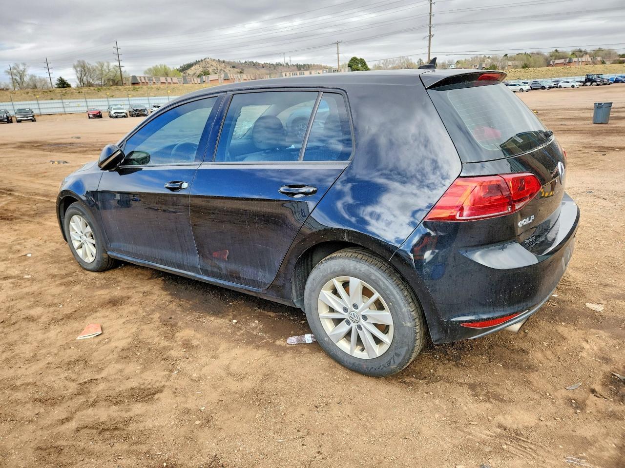 2017 Volkswagen Golf S - Фото 2