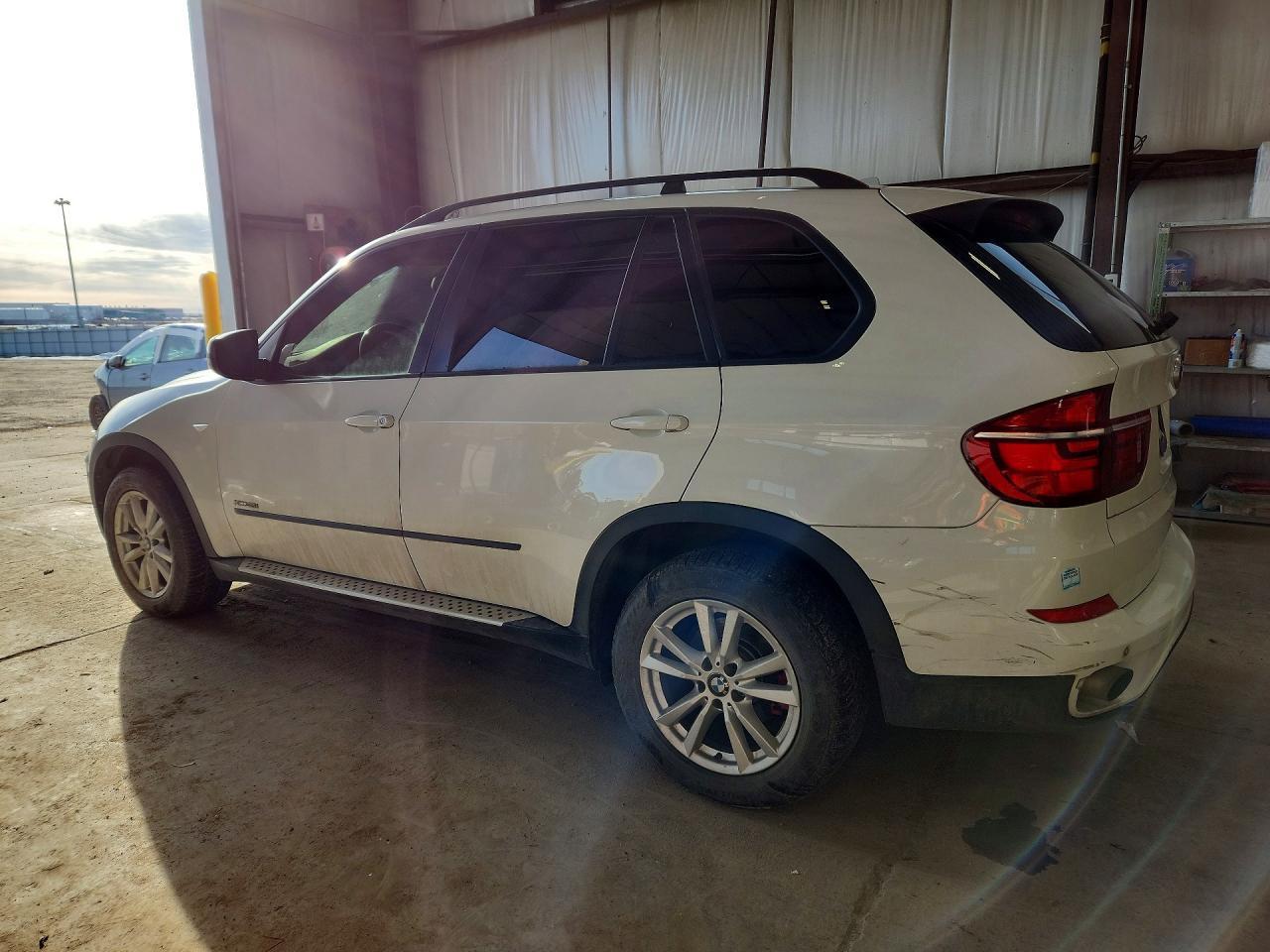 2012 BMW X5 xDrive35I - Фото 2