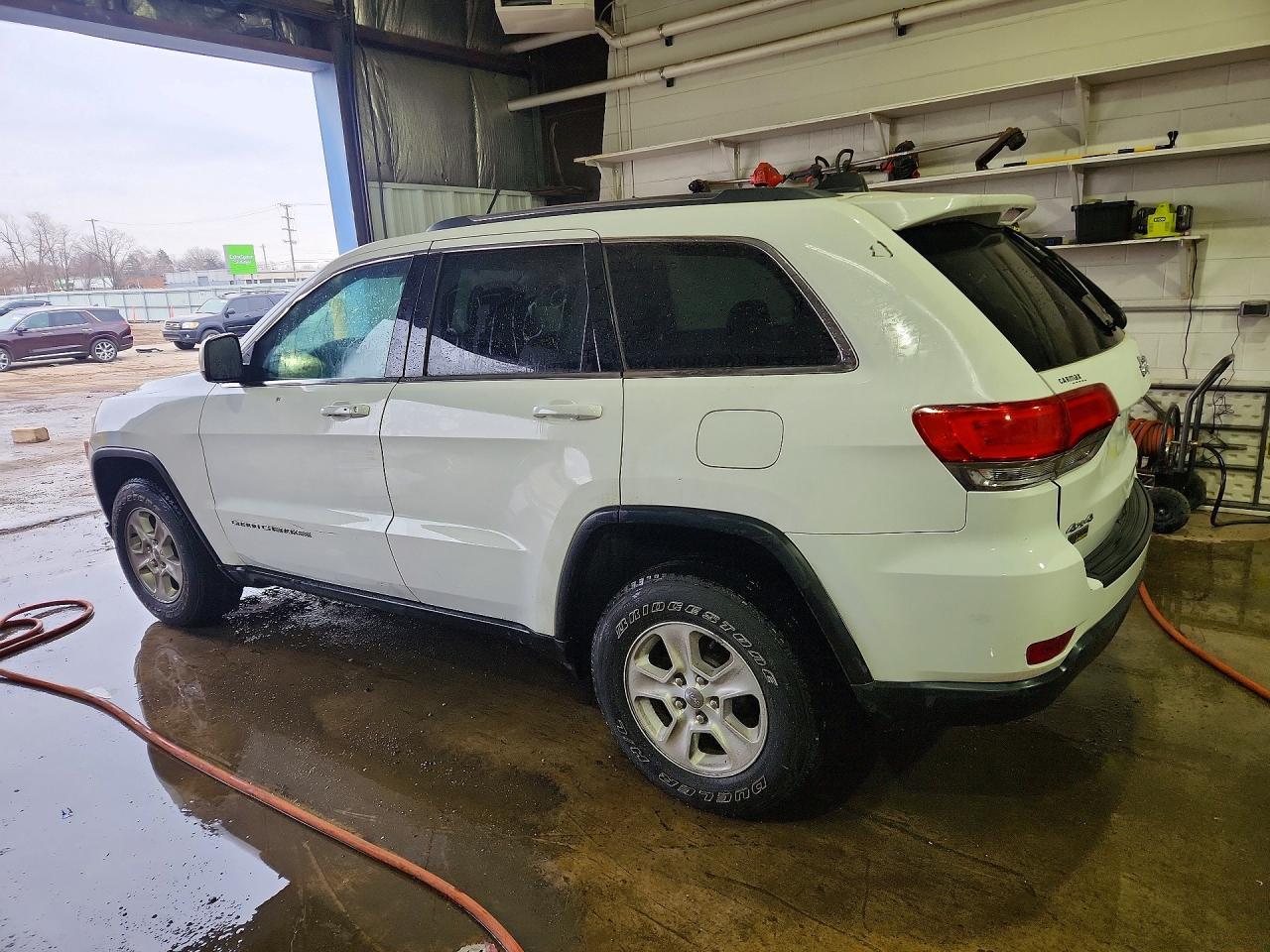 2015 Jeep Grand Cherokee Laredo - Image 2