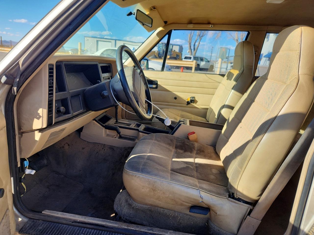 1996 Jeep Cherokee - Image 7