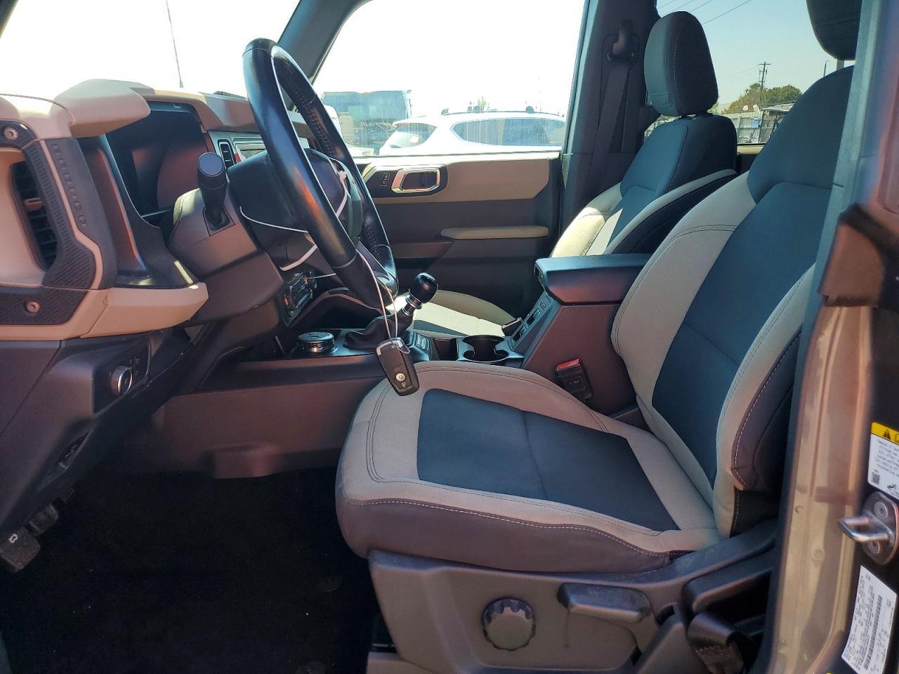 2022 Ford Bronco Base - Image 7