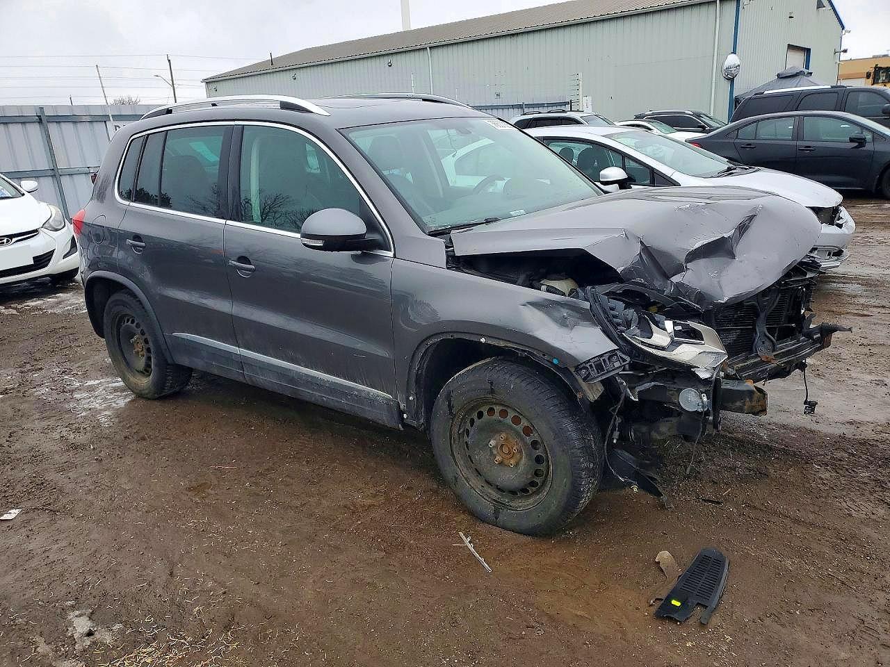2012 Volkswagen Tiguan S - Фото 4