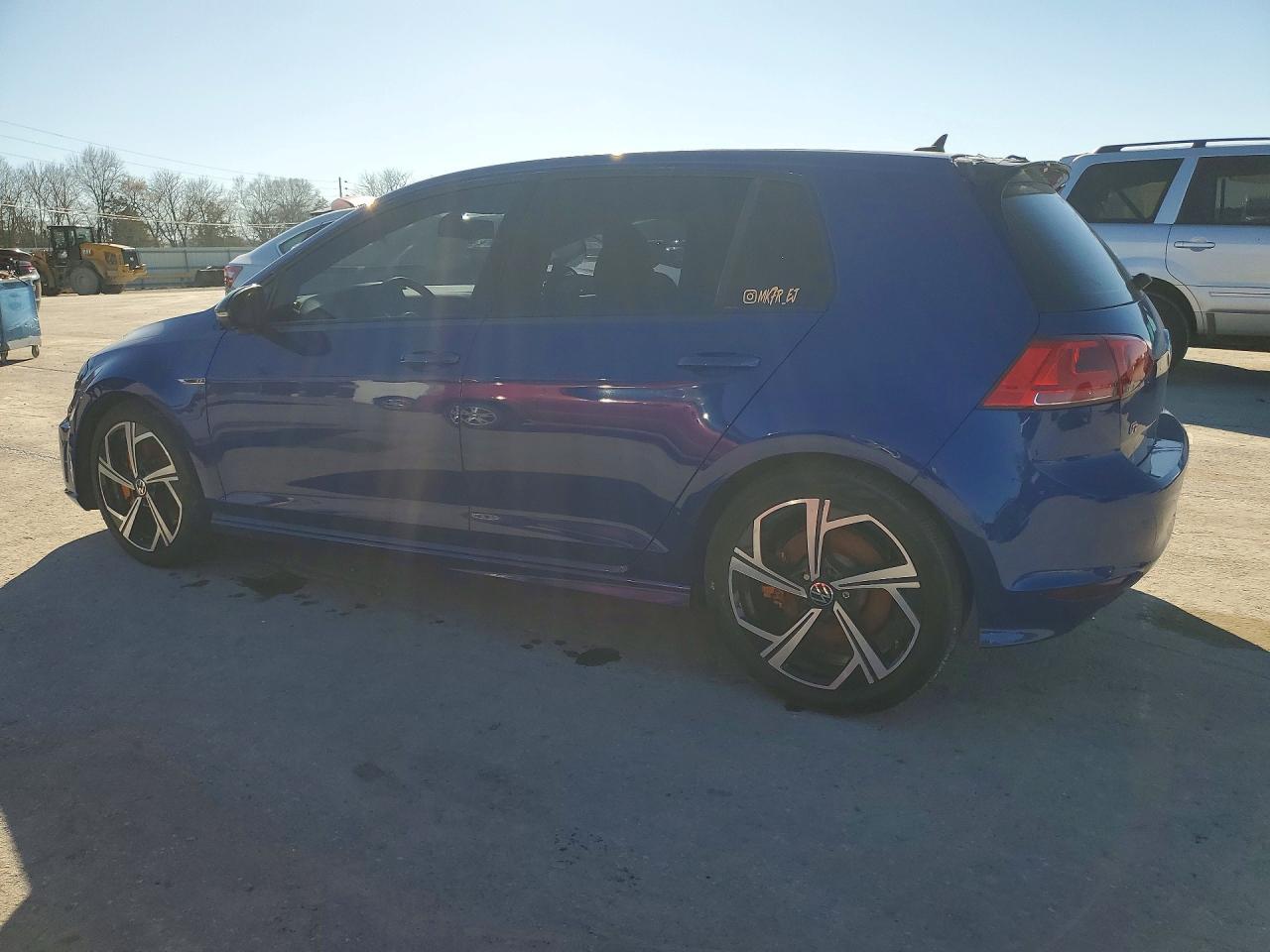 2016 Volkswagen Golf R - Фото 2