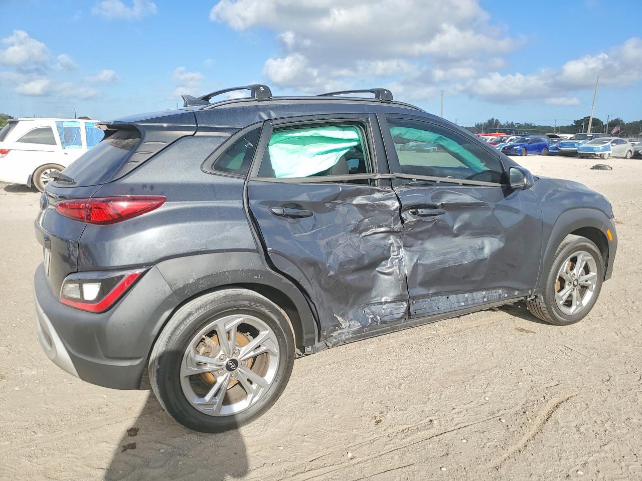 2022 Hyundai Kona Sel - Image 3