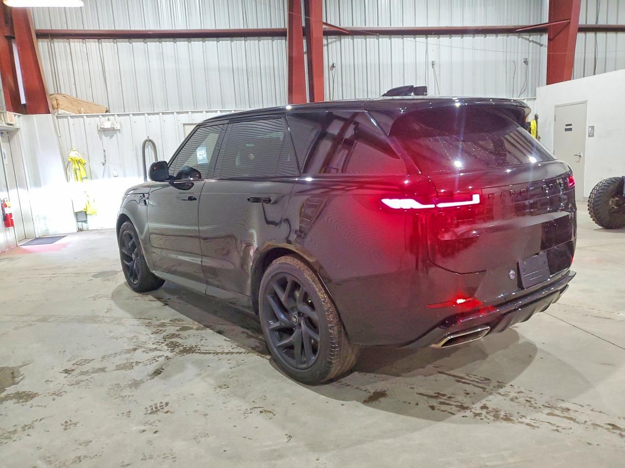2024 Land Rover Range Rover Sport Dynamic Se - Image 2