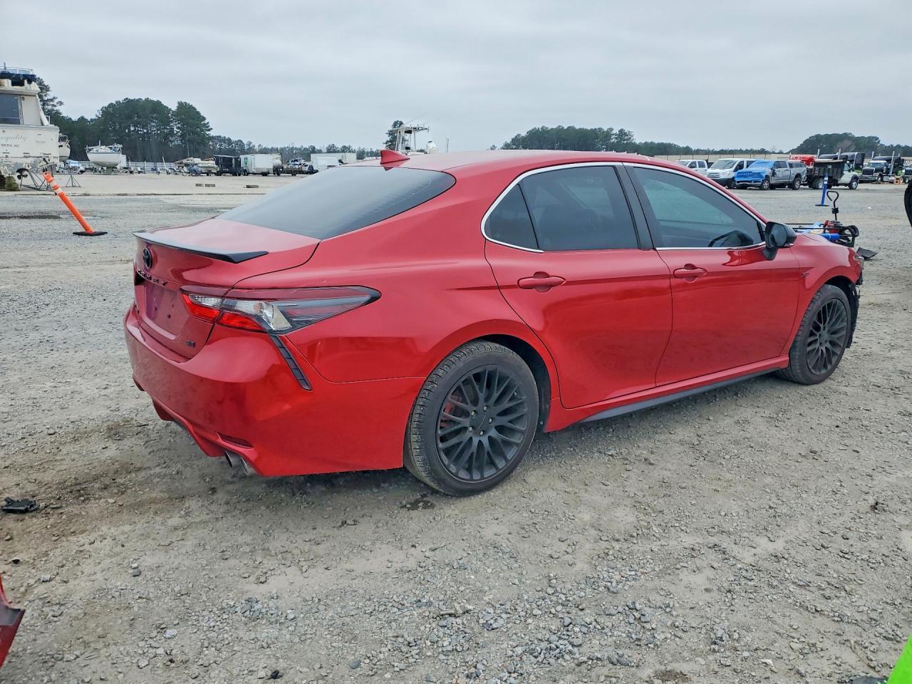 2023 Toyota Camry Se - Image 3